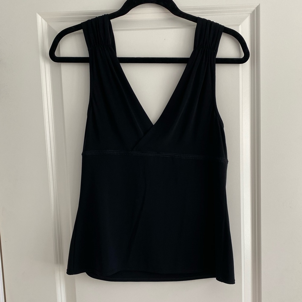 - Tahari top - Picture 5 of 6